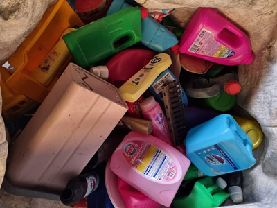 Hurda Plastik, Plastik Çapak, Plastik Granül, Hurda Bidon, Hurda Kasa, Hurda Yoğurt Kapları, Hurda Deterjan Kapları, Karışık Kırkambar Plastik, Presli Hurda Plastik, Mavi Kapak ve Hurda Tampon,Plastik Çapak Alım ve Satımı,Plastik Granül Alım ve Satımı,Pet Alım ve Satımı,Plastik Hurda Alım ve Satımı